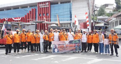 Orlok Bukittinggi Agam Tampilkan Replika Pemancar Radio Perjuangan YBJ-6 dan Peralatan Gelombang Radio Canggih Pada Pawai Alegoris