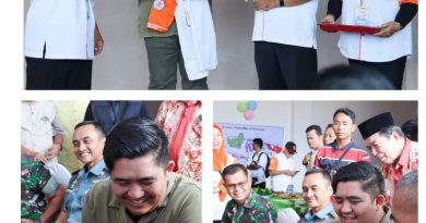 PENYERAHAN IAR KEHORMATAN KEPADA BUPATI KABUTEN BINTAN